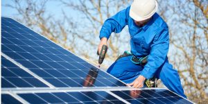 Installation Maintenance Panneaux Solaires Photovoltaïques à Cornille-les-Caves